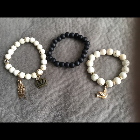 Set of 3 bracelets - Picture 2 of 2